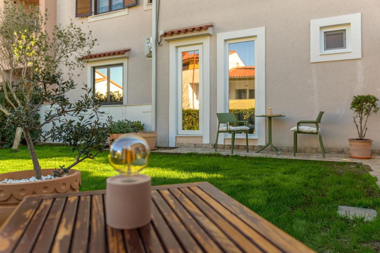 Studio Apartman Lilly With Private Parking In The Yard Of The House Πούλα Εξωτερικό φωτογραφία